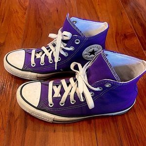 Converse Women’s Size 8 Purple Chuck Taylor All Star High Top Shoes